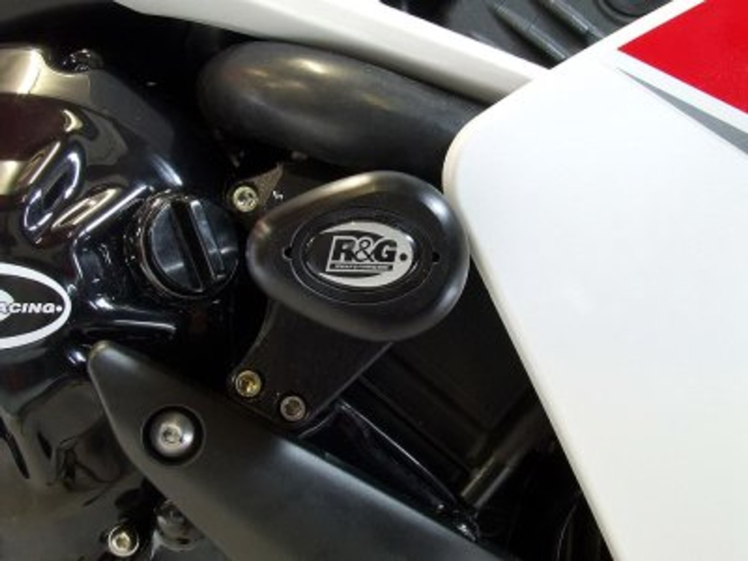 R&G Racing Aero Crash Protectors (uppers) for Yamaha YZF-R1 '07-'08 R&G Racing Aero Crash Protectors (uppers) for Yamaha YZF-R1 '07-'08
